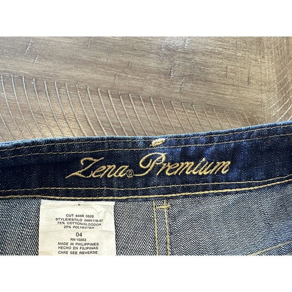 NWT Zena Premium Women’s Size 4 High Waisted Blue Denim Bermuda Shorts Pockets - Picture 4 of 14